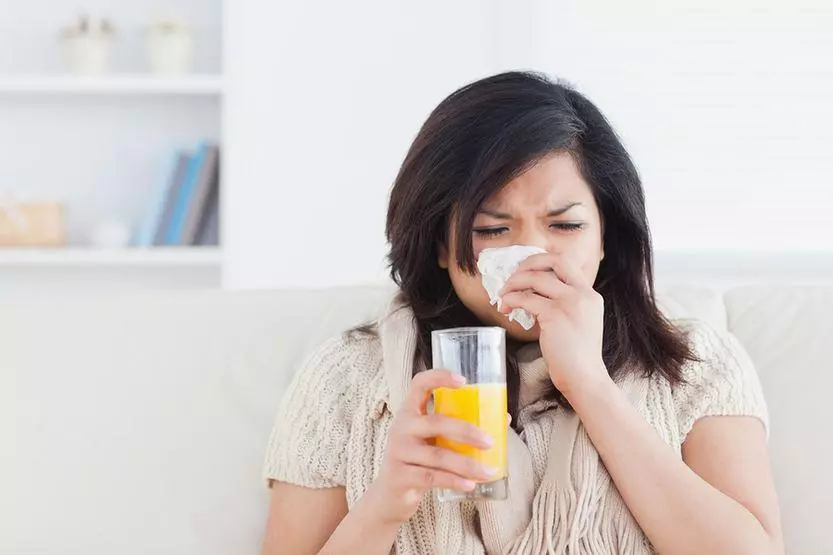 فيتامين سي ضد البرد و خرافات مرتبطة بالأكلات