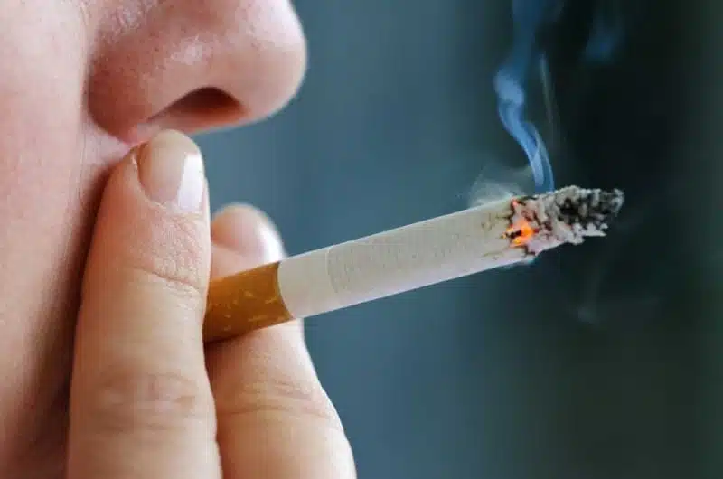دراسة: السكتة القلبية تهدد شباب المدخنين 8 أضعاف "أهل الخمسين"