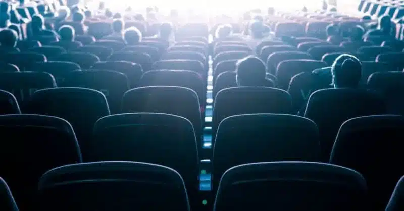 حقيقة وفاة امرأة في السينما أثناء مشاهدة فيلم رعب