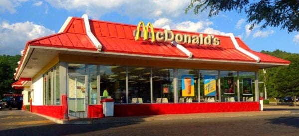 "ماكدونالدز" ضد "ماكدونالد".. من المؤسس الحقيقي للسلسلة الأشهر عالميا؟