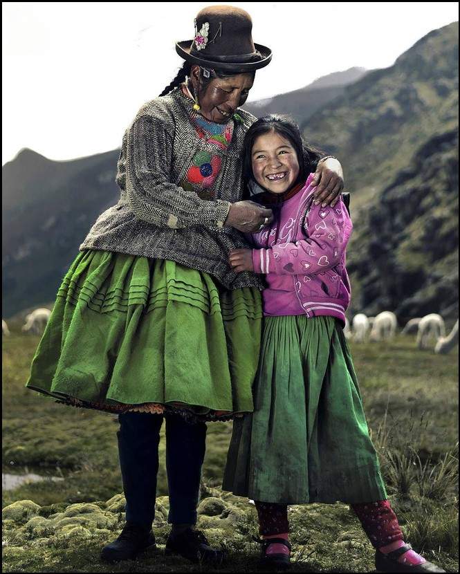 صور تبرز علاقة الأم بأطفالها عبر العالم