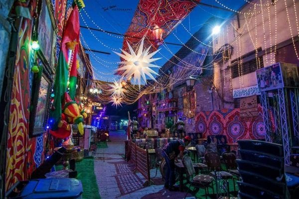 ما الذي يميز شارع المعز في رمضان؟
