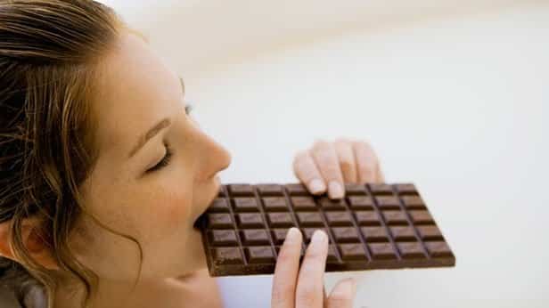 الشوكولاتة تحمي من سرطان الأمعاء