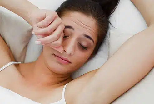 10 علامات تدل على شدة الاحتياج للنوم