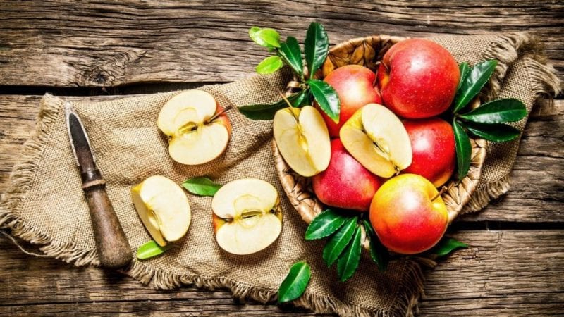 8 أسباب تضع التفاح على رأس مائدة السحور