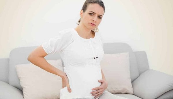 10 أعراض خطيرة لا يجب التغاضي عنها خلال الحمل
