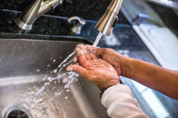 اليوم العالمي لغسيل اليدين..تعلم كيف تغسل يديك بطريقة صحيحة وصحية