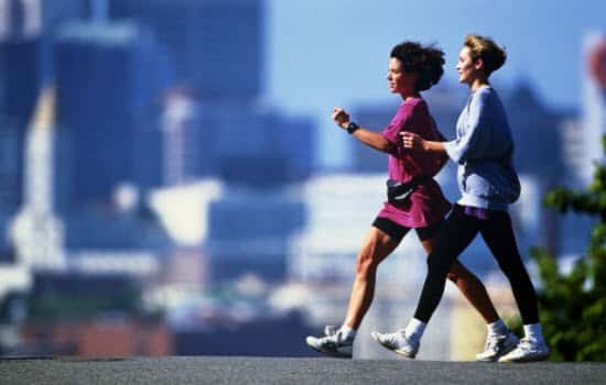 فوائد خارقة لرياضة المشي السريع