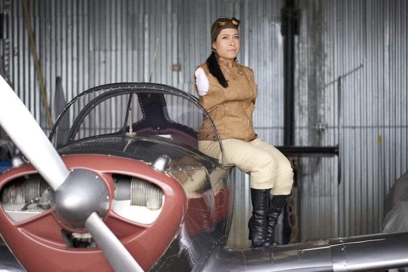 جيسيكا كوكس.. بطلة التايكوندو التي صارت أول طيار بلا ذراعين في التاريخ
