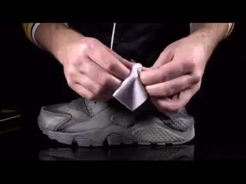 7 خطوات سهلة للتخلص من رائحة الحذاء الكريهة