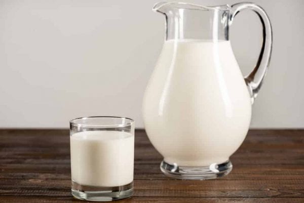 الحليب المعلب.. هل يحتاج إلى الغلي قبل الاستخدام؟