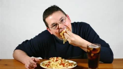 3 عادات سيئة تؤدي إلى السمنة وزيادة الوزن