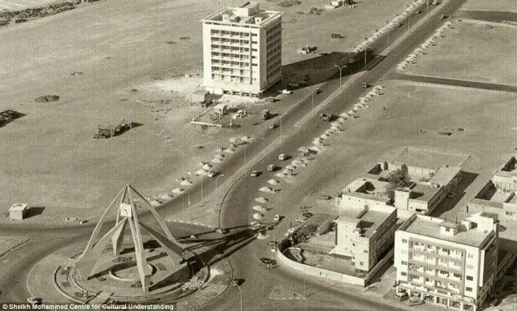 9 صور قديمة تكشف تاريخ دبي العتيق