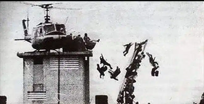 هل ألقى الأمريكيون خونة فيتنام من سلم طائرة هليكوبتر؟