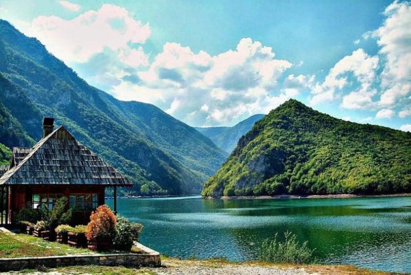 5 مناطق سياحية خلابة في البوسنة والهرسك