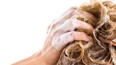 كم عدد مرات غسل الشعر المثالية؟ الخبراء يجيبون