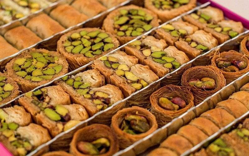 اسماء محلات حلويات مشهورة