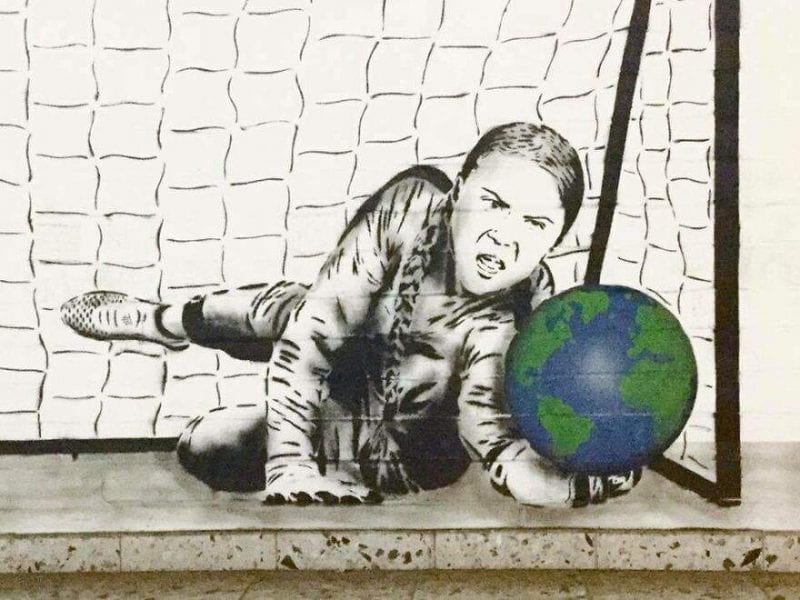 أغرب رسومات الجرافيتي التي تقتل الملل بالشوارع