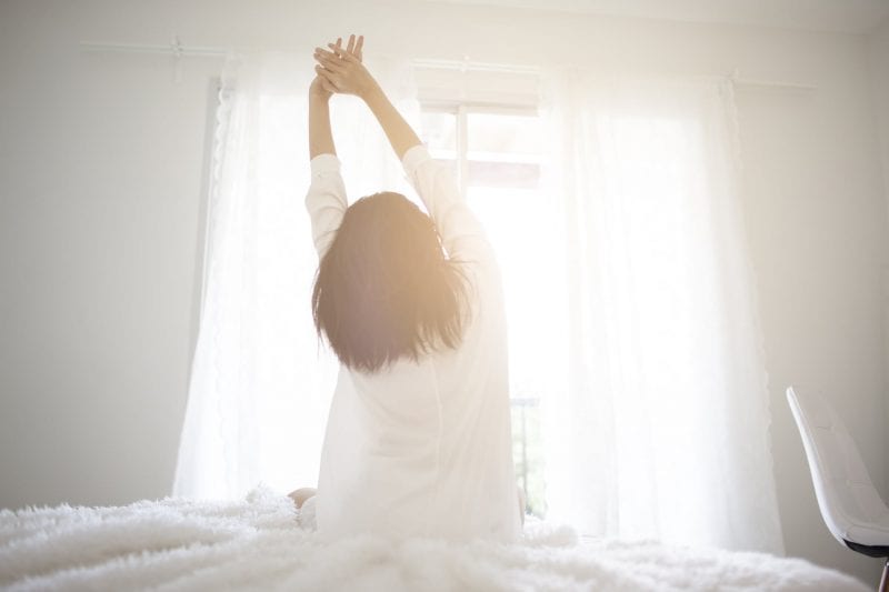 ماذا يحدث عند الاستيقاظ من النوم يوميا في مواعيد ثابتة؟