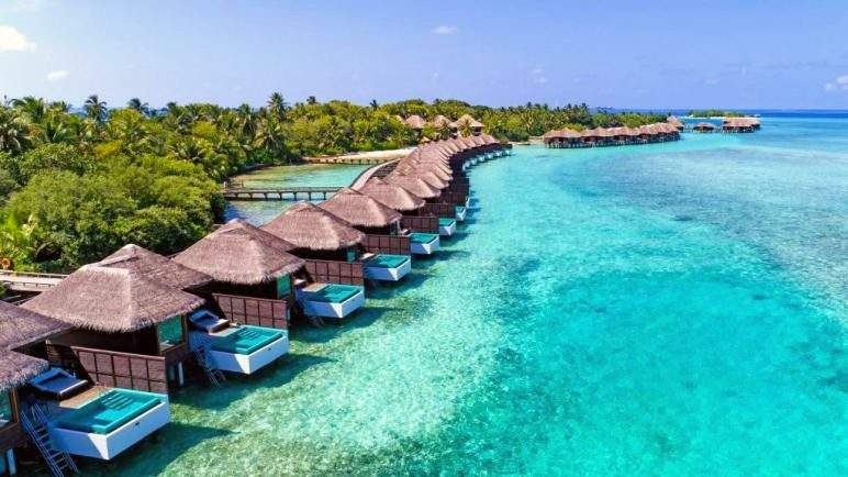 الرحلات إلى جزر المالديف