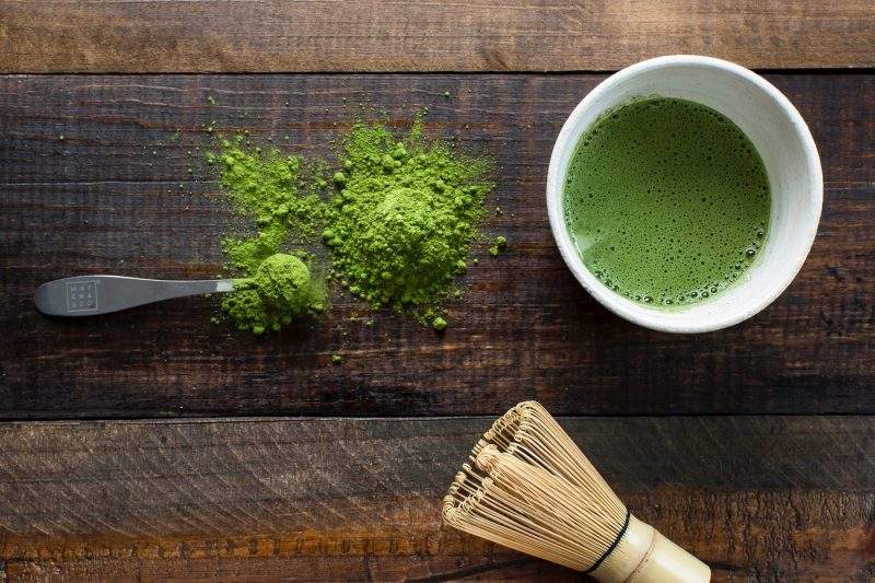 الشاي الأخضر للبشرة الدهنية.. وخطوات حصد فوائد جلدية من ذهب