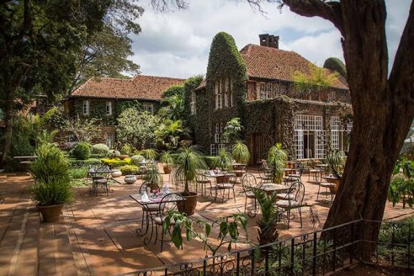 فندق الزرافة مانور (Giraffe Manor) في كينيا