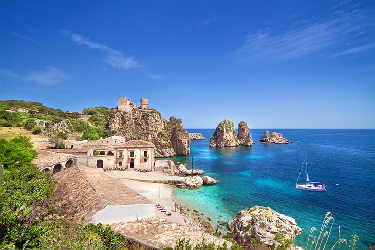 جزر إيطاليا السياحية