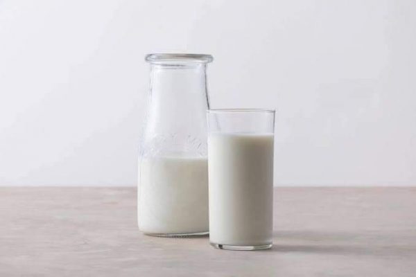 السعرات الحرارية في الحليب كامل الدسم كامل