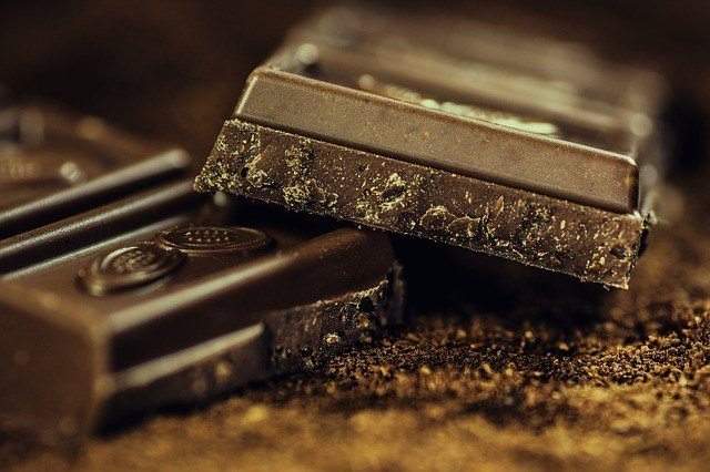 الشيكولاتة ومأكولات تساعد على إنقاص الوزن