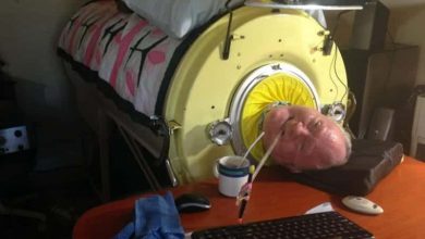 بول ألكسندر.. الرجل السبعيني الذي قضى أغلب عمره محبوسا بجهاز الرئة الحديدية!