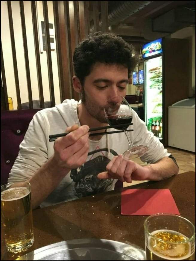 "اتحاد الذكاء والجنون" في صور طريفة