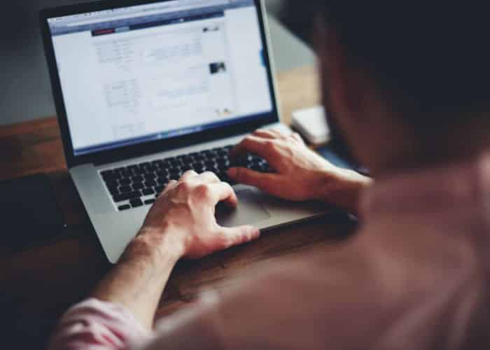 الجدال على الإنترنت.. نعمة أم نقمة؟