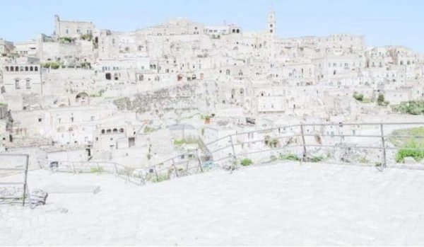 مدينة ماتيرا الإيطالية.. من وصمة عار إلى وجهة سياحية فاخرة