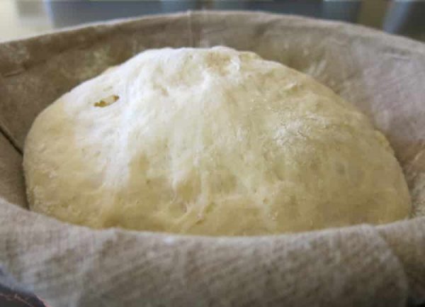 طريقة عمل الخبز الفرنسي الأشهر.. الباجيت