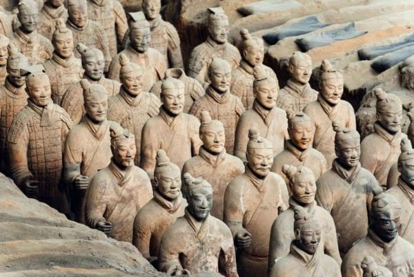 من أغرب الاكتشافات على مر التاريخ Terracotta-Army-Weirdest-Discoveries-Ever-Made-600x401