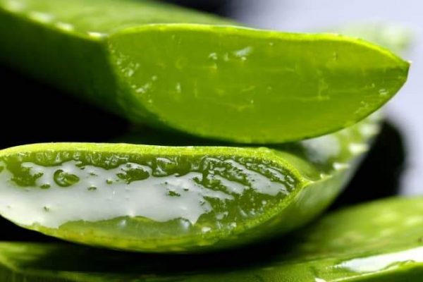 6 طرق طبيعية لإزالة طبقة البلاك من الأسنان
