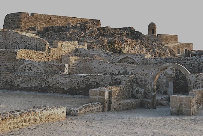 قلعة دلمون.. الأثر البحريني الممتد إلى أرض الفردوس