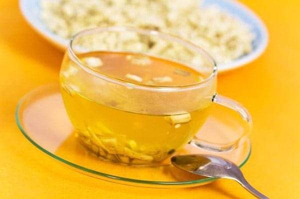 فوائد شاي جذور المارشميلو