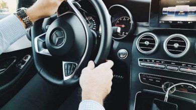 الرجال أم النساء.. من الأكثر مخاطرة عند قيادة السيارات؟