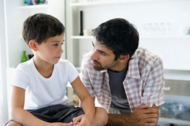 الفضولي والمستكشف.. كيفية التعامل مع الطفل في كل سن كيفية التعامل مع الطفل