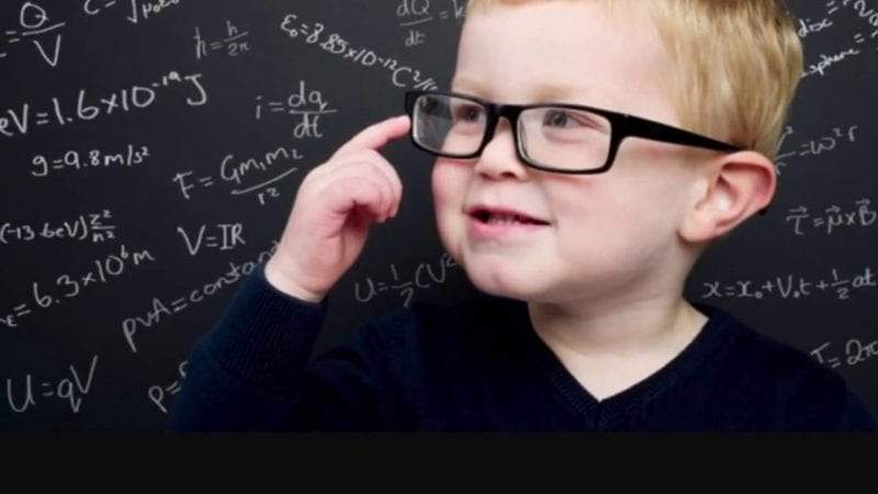 أحدهم تخرج من الجامعة في العاشرة.. أذكى 10 أطفال في العالم