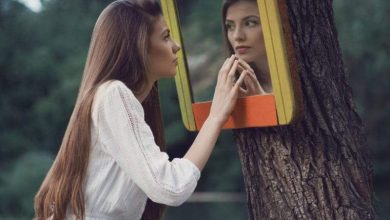 الشخصية النرجسية.. الصفات والأنواع وطرق التعامل معها