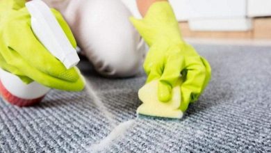 طرق إزالة بقع الكلور من الملابس والسجاد