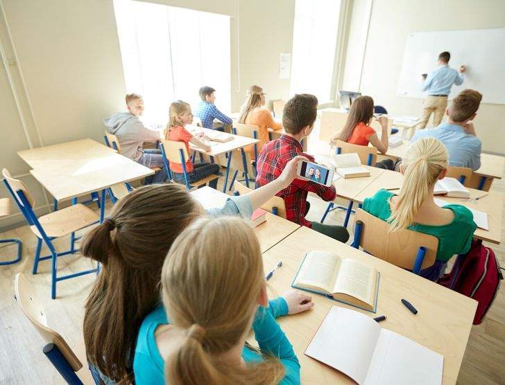 علامات تكشف عن معاناة الطفل من أزمة خفية