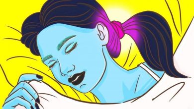 لماذا يحذر من ربط الشعر بطريقة ذيل الحصان قبل النوم؟