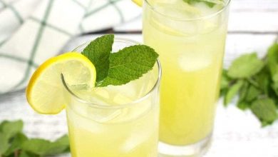 وصفات منعشة لعصير الليمون بالنعناع