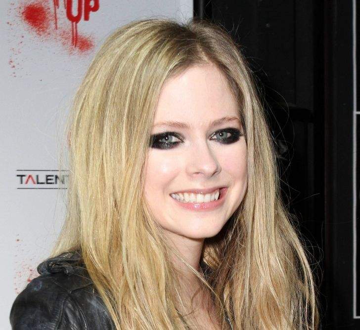 الإجبارية والملتوية.. كيف تكشف أنواع الابتسامات عن مشاعر أصحابها؟ أنواع الابتسامات.. كيف تكشف عن مشاعر غامضة لأصحابها؟