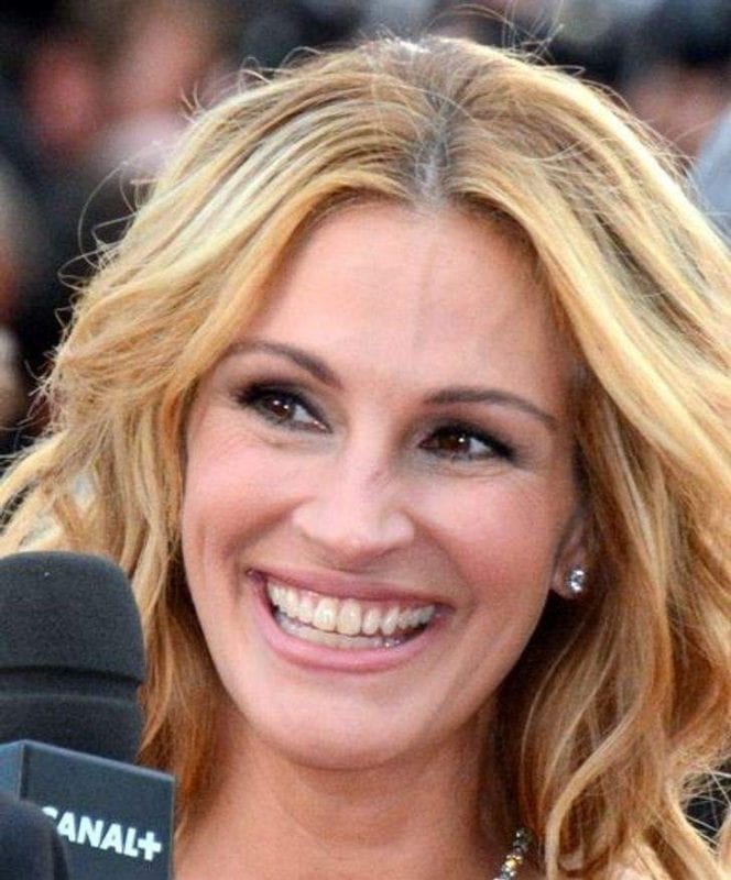 الإجبارية والملتوية.. كيف تكشف أنواع الابتسامات عن مشاعر أصحابها؟ أنواع الابتسامات.. كيف تكشف عن مشاعر غامضة لأصحابها؟