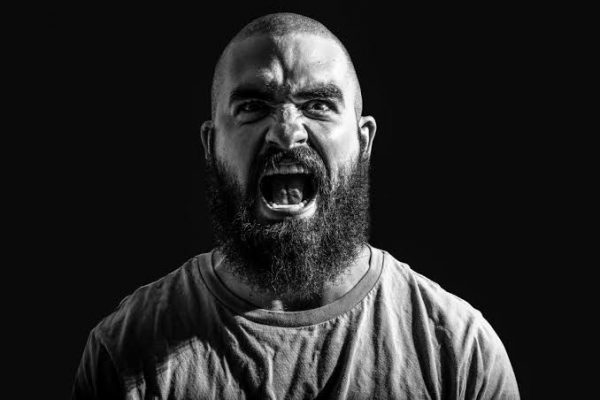 الشخصية المتناقضة.. صفاتها وأعراضها وكيفية التعامل معها الشخصية المتناقضة