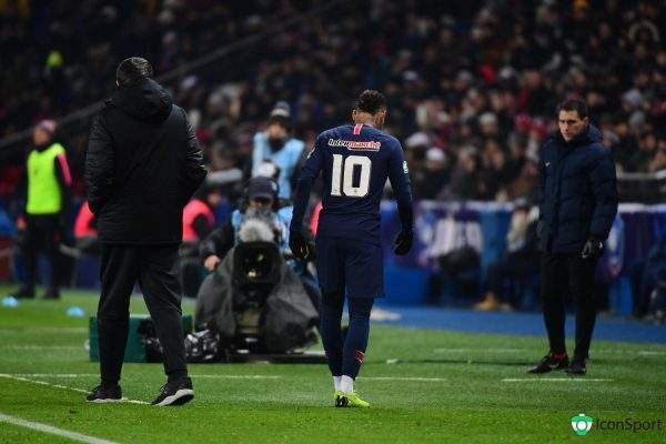 عمر صابر يكتب: برشلونة على حافة الهاوية.. ولابورتا يسابق الزمن من أجل ميسي